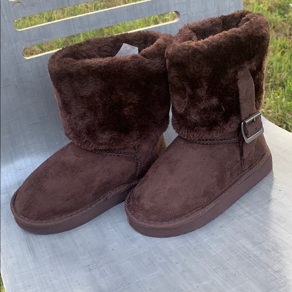 Very warm and Furry Kids Girls Winter Boot - Picture 3 of 8